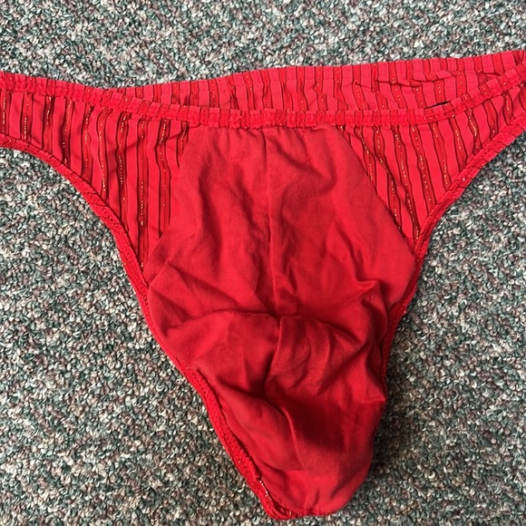 Vintage red men thong, Large - Picture 3 of 4
